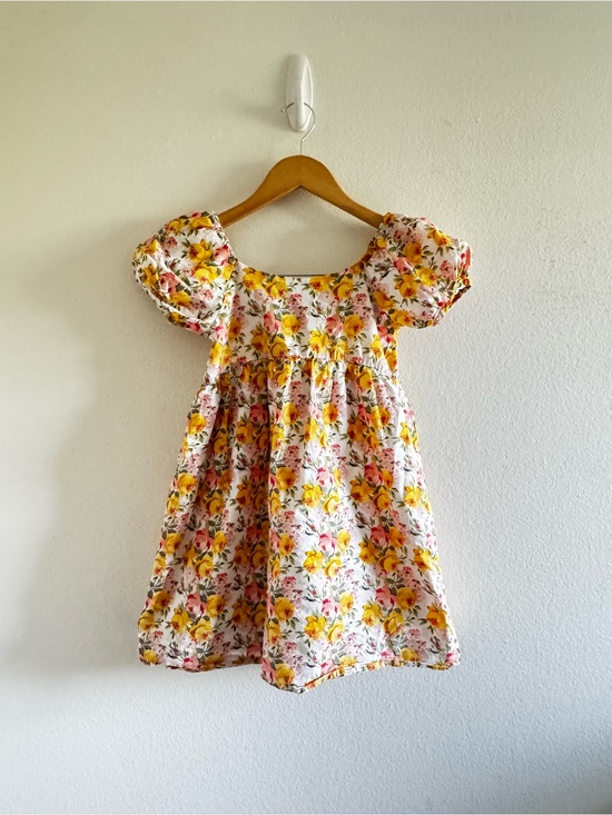 Janie and Jack Other - Janie and Jack Floral Puff-Sleeve Girls' Dress - Yellow & Pink size 7